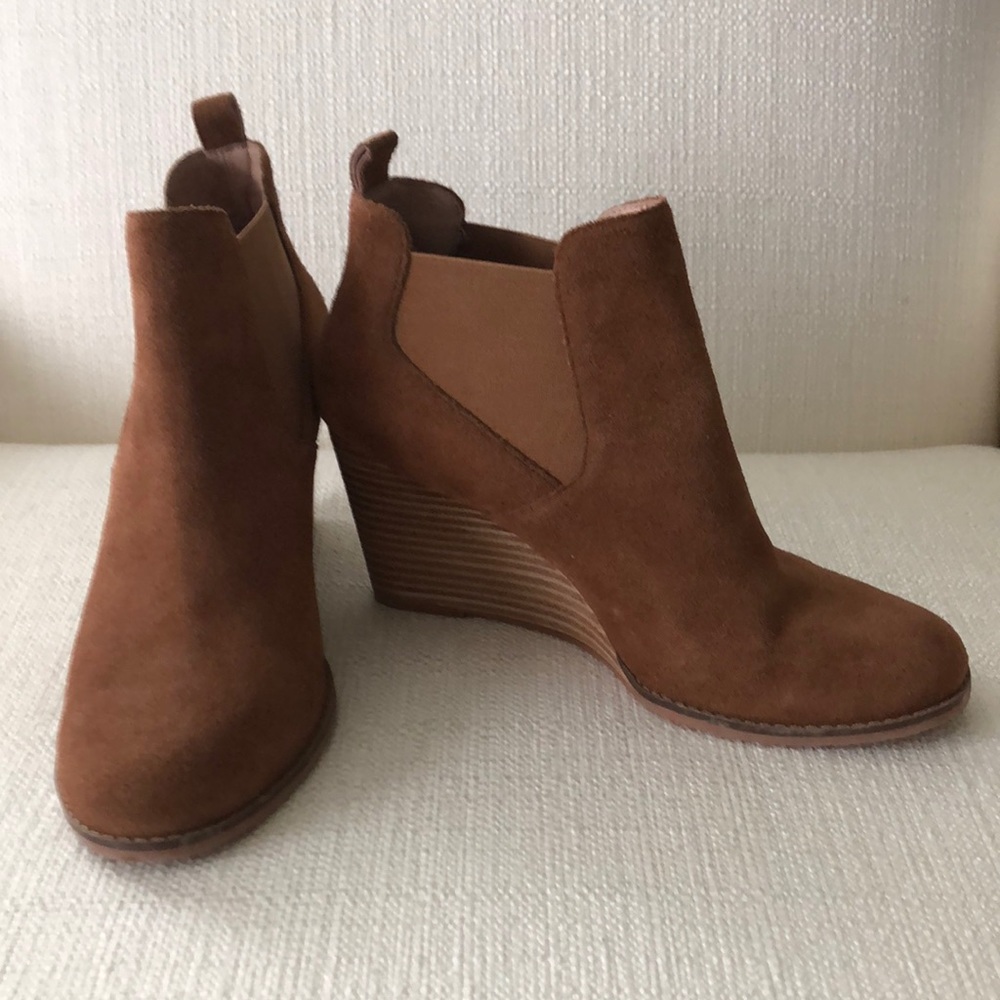 NWOT Caslon Suede Wedge Heel Boots
